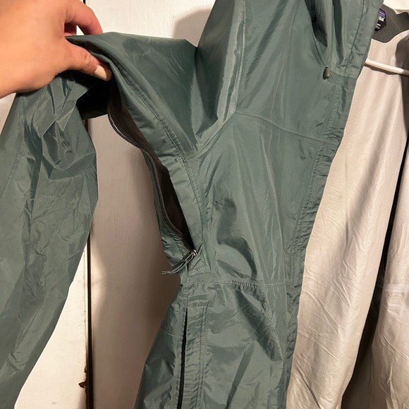 Patagonia Torentshell Rain Jacket Women’s Medium - Picture 5 of 6